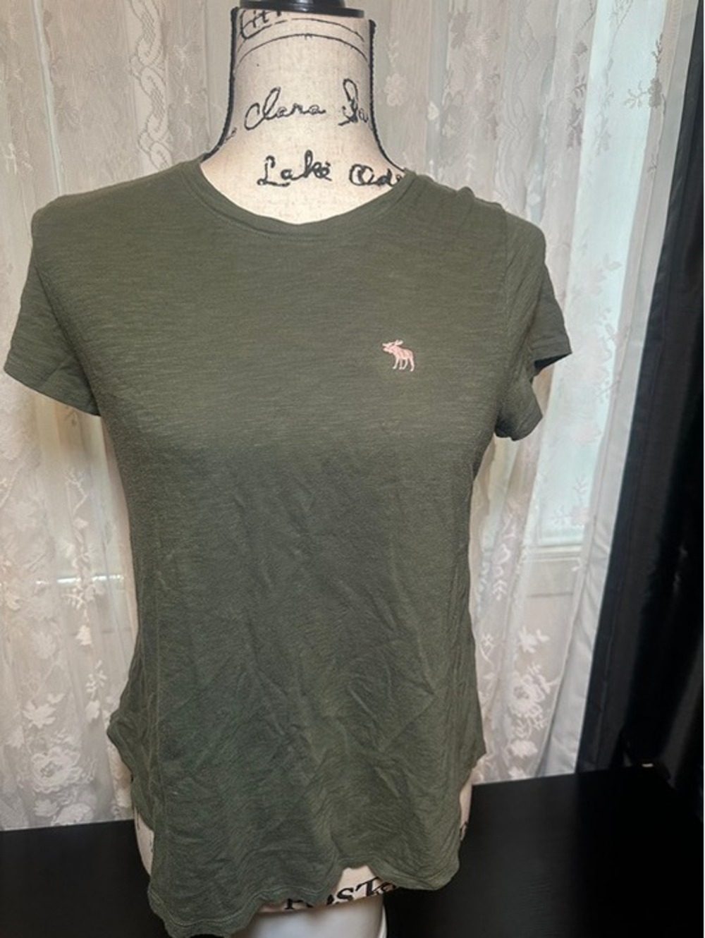 Abercrombie Kids Girls 15/16 Olive Green Moose Logo Short Sleeve T-Shirt